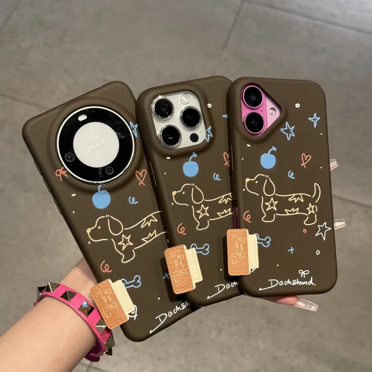 欧克里里秋天腊肠小狗标签适用苹果17手机壳16华为vivo小米15oppo
