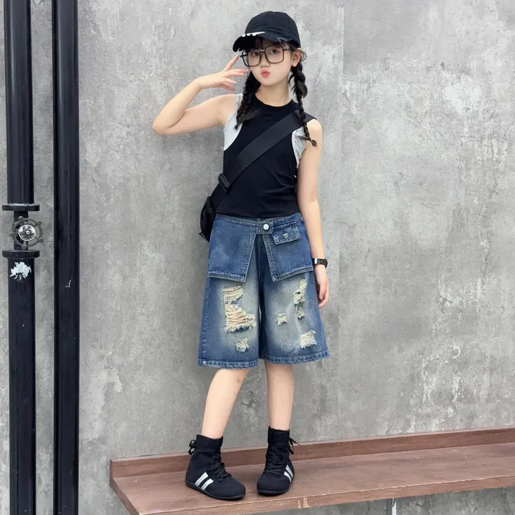 女童新款潮流时尚设计感假两件美式背心腰封破洞牛仔中裤套装