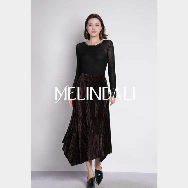 Melinda Li【浓情玛奇朵】法式优雅钻石丝绒光泽感橡筋腰A字半裙