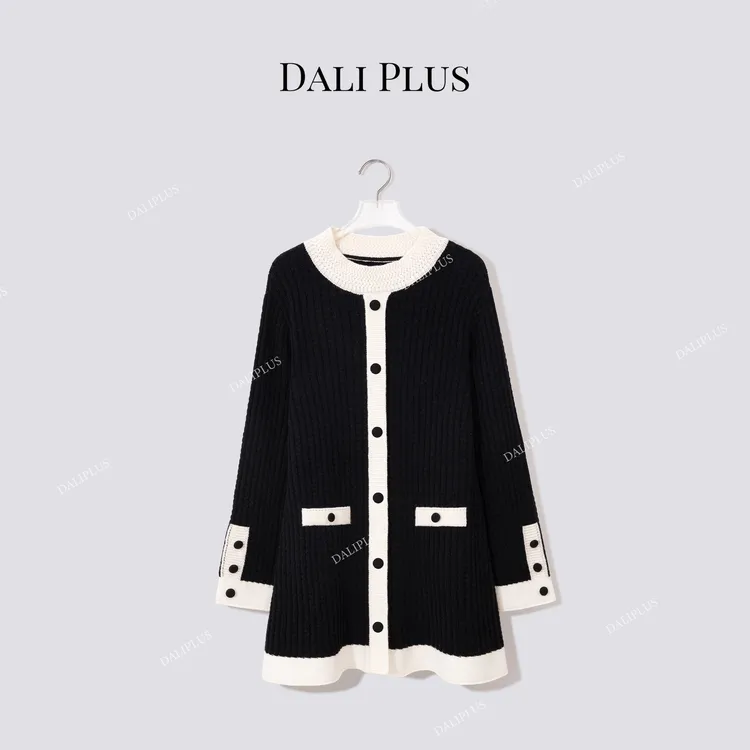 DALI PLUS黑白撞色小香风针织裙”轻奢气质中长款连衣裙-D5SZ8252