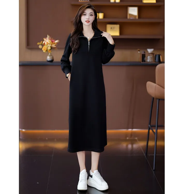 高档贵气早秋松弛感女装新款时尚显瘦宽松洋气百搭长款黑色连衣裙