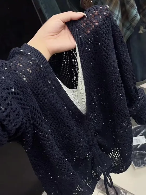 法式气质温柔风通勤藏蓝色上衣女2025早秋圆领薄款镂空长袖针织衫
