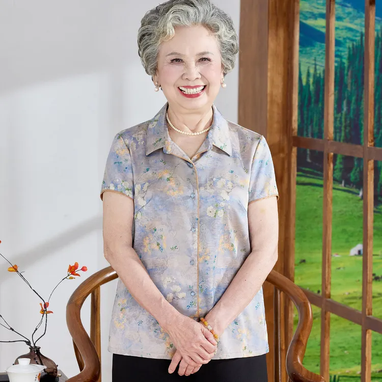 中老年人夏装女洋气短袖衬衫奶奶夏季宽松翻领衬衣小衫妈妈装衣服