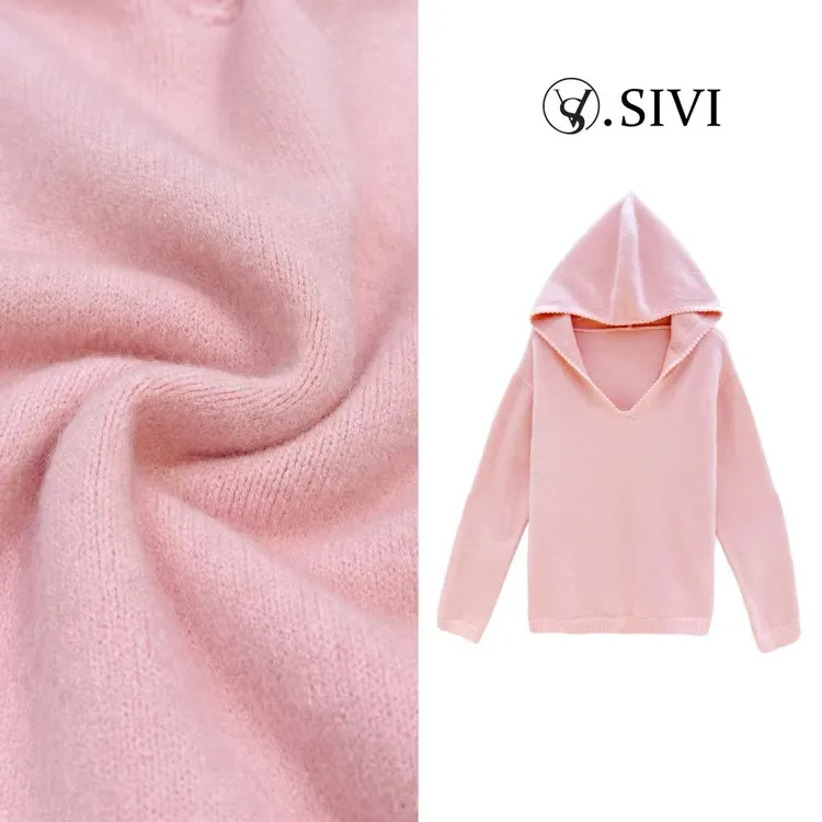 熙薇【初樱轻喃】2025秋冬新款休闲设计师百扣花边连帽V领毛衣H5854