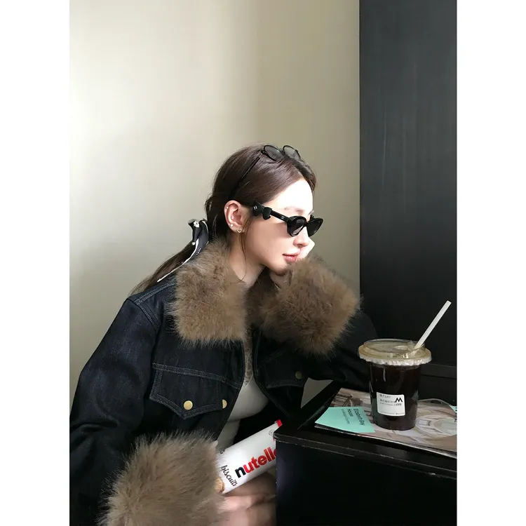 “巴恩冬令”奢贵环保托卡毛领高品水貂绒里 复古原色牛仔外套