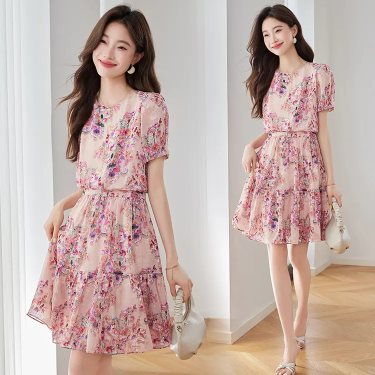 碎花连衣裙女2025年夏季新款小个子洋气时髦收腰显瘦中长款A裙子