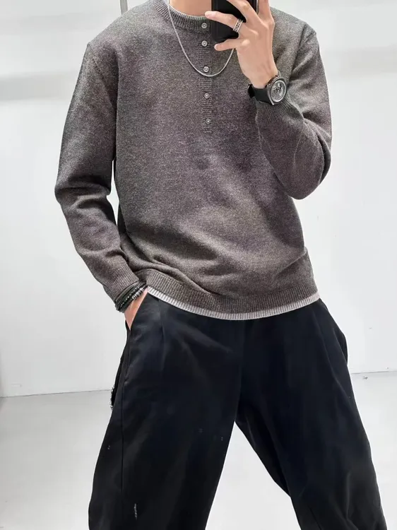 男士秋冬新款圆领系扣毛衣