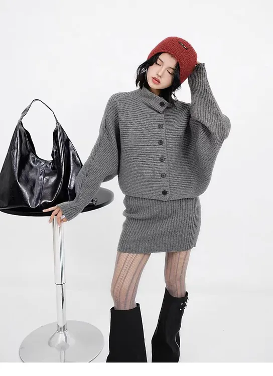 高级感时尚针织套装群女秋冬新款宽松蝙蝠衫开衫外套半身裙两件套