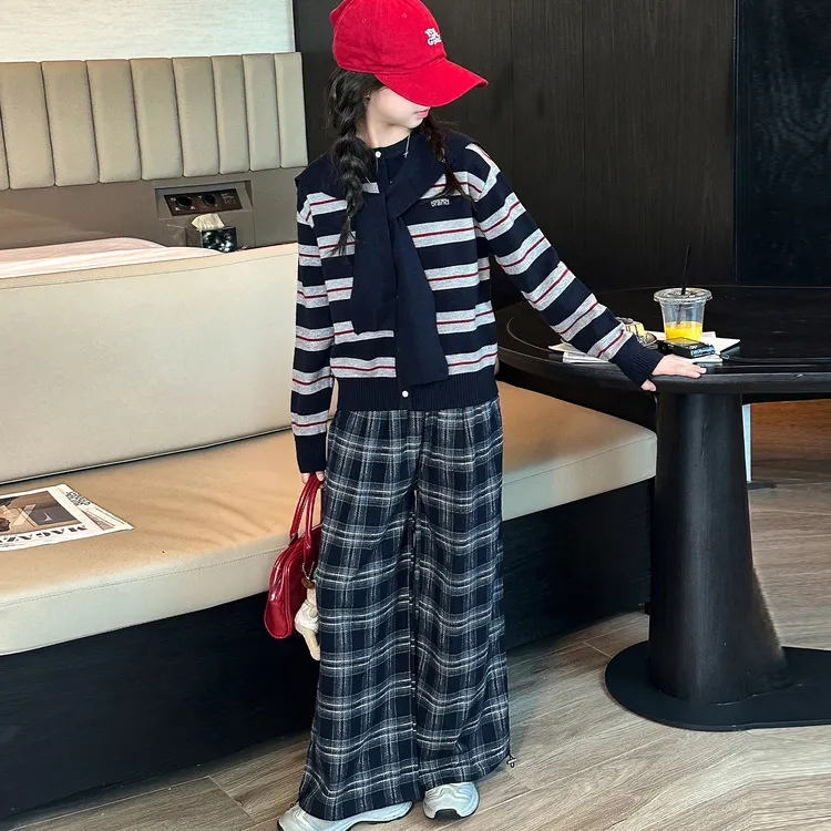 女童春秋条纹毛衣格子裤套装2025新款女大童秋装休闲阔腿裤两件套