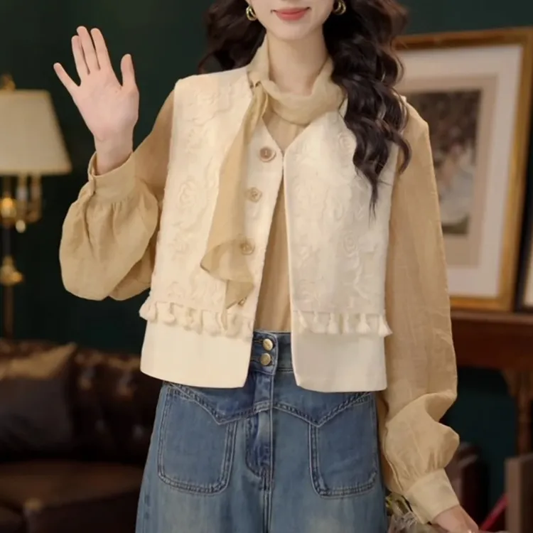 2026年秋季新款港风复古纯色马甲女士小众洋气设计感显瘦通勤衣服