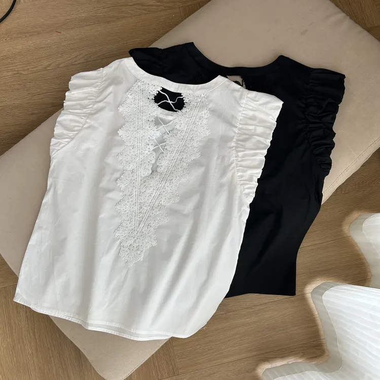 086后背镂空蕾丝时尚小飞袖上衣女衬衫