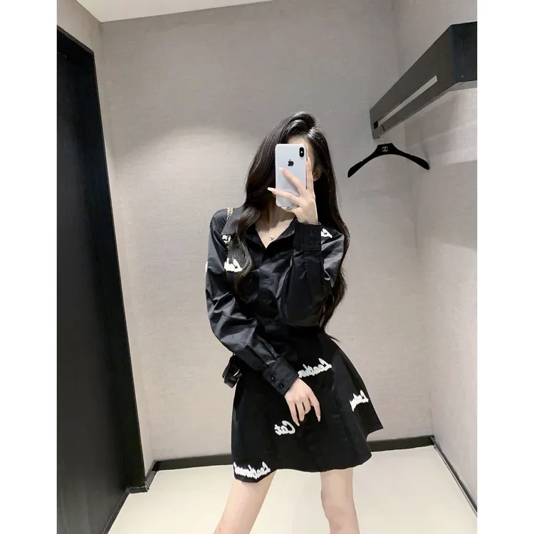 黑色长袖衬衫女早秋季2025新款韩系独特漂亮掐腰显瘦巨好看上衣女