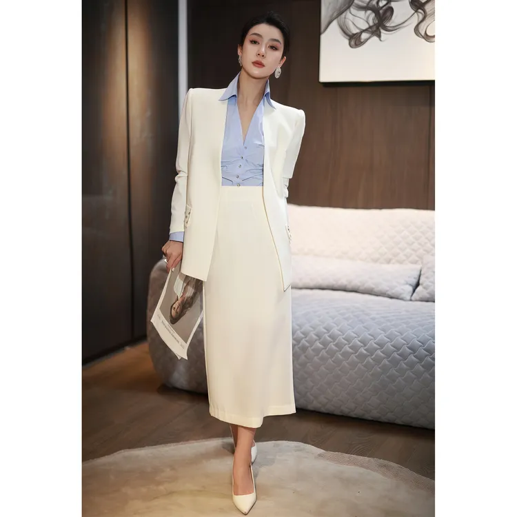 ZEROYK商务风职业套装2025春季名媛气质钉珠西服衬衫半身裙两件套