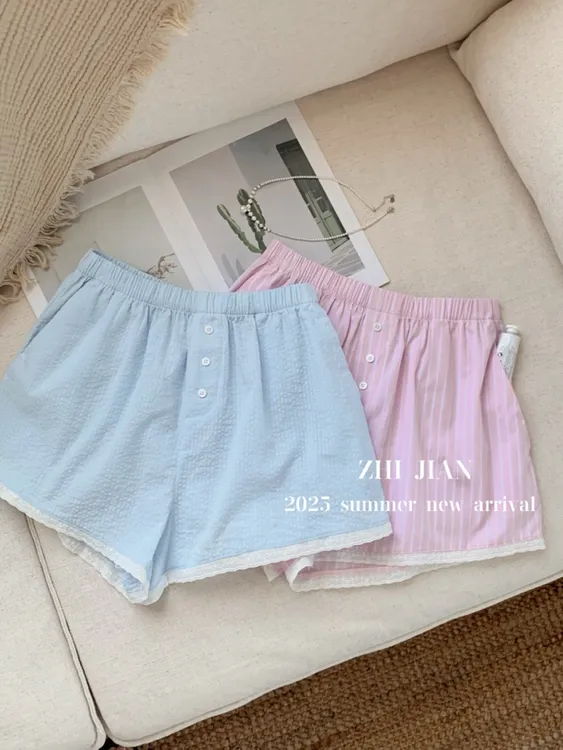「ZHI JIAN祉间」泡泡棉短裤休闲百搭显瘦显腿长条纹蕾丝边阔腿
