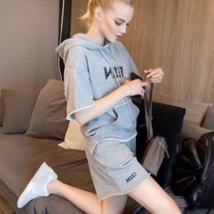新款连帽休闲运动套装女夏季连帽韩版宽松显瘦短袖短裤时尚两件套