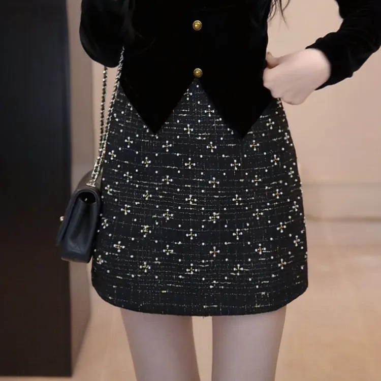 YUANLIANSU/圆脸酥【地球漫步】小香风高腰钉珠短款A字半身裙女秋季