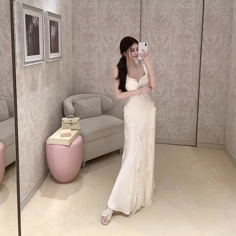 白玉兰清冷感荷叶边吊带连衣裙露背缎面斜裁设计感气质长裙礼服