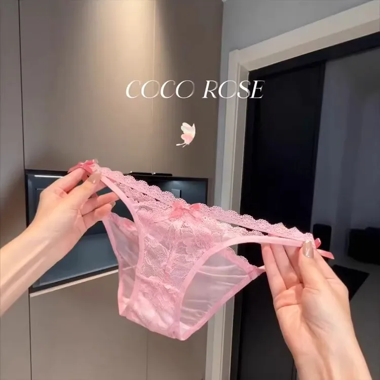 就像月色中鲜嫩多汁的水蜜桃太美了！性感蕾丝少女低腰镂空三角裤