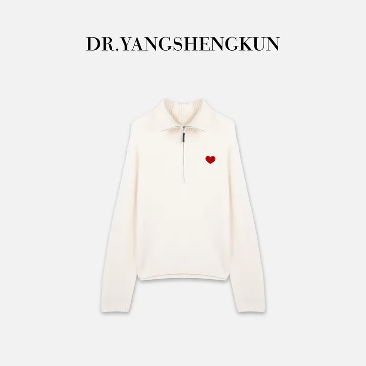 杨圣坤2025冬季新品羊毛羊绒混纺半拉链爱心刺绣针织衫SL25112314