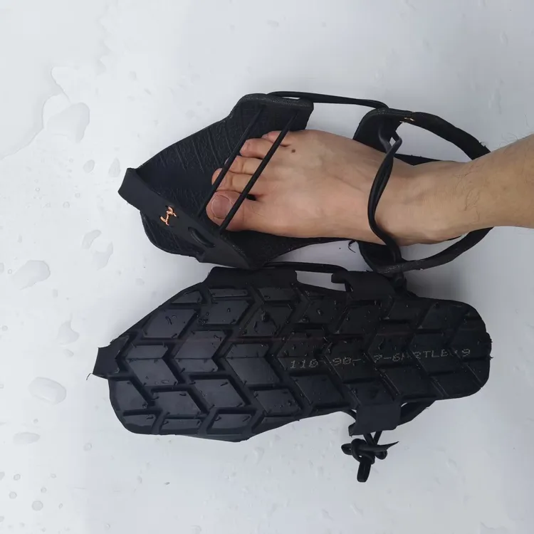 凉鞋男超长超大号巨人户外休闲轮胎耐磨防滑耐穿防水轮胎皮草鞋