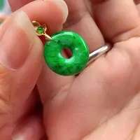 翡翠18K金镶嵌颈饰翡翠