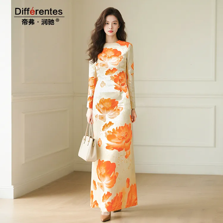 帝弗润驰冬新款粉色气质高端连衣裙女优雅国风花卉长裙温柔风长裙
