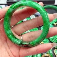 翡翠手镯未镶嵌翡翠
