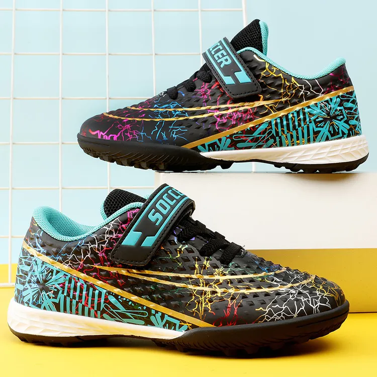 专业儿童足球鞋8-16岁学生TF碎钉防滑耐磨运动鞋中大童魔术贴球鞋