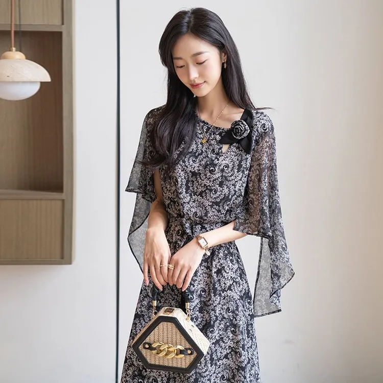 时尚高贵法式连衣裙女森系夏季碎花短袖出街衣服女士时尚依涵衣橱