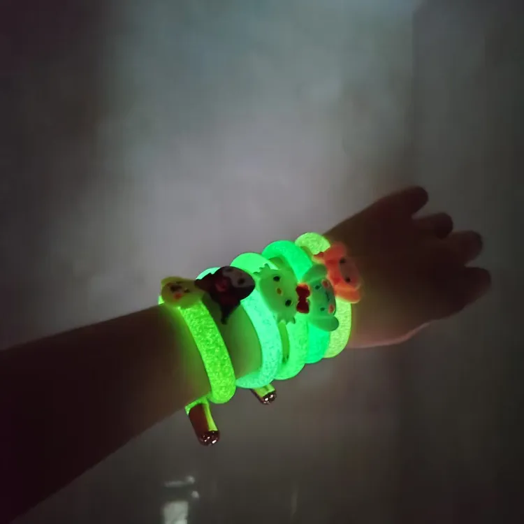 驱蚊手环儿童夜光驱蚊精油手环蚊虫防蚊卡通成人儿童户外防蚊神器