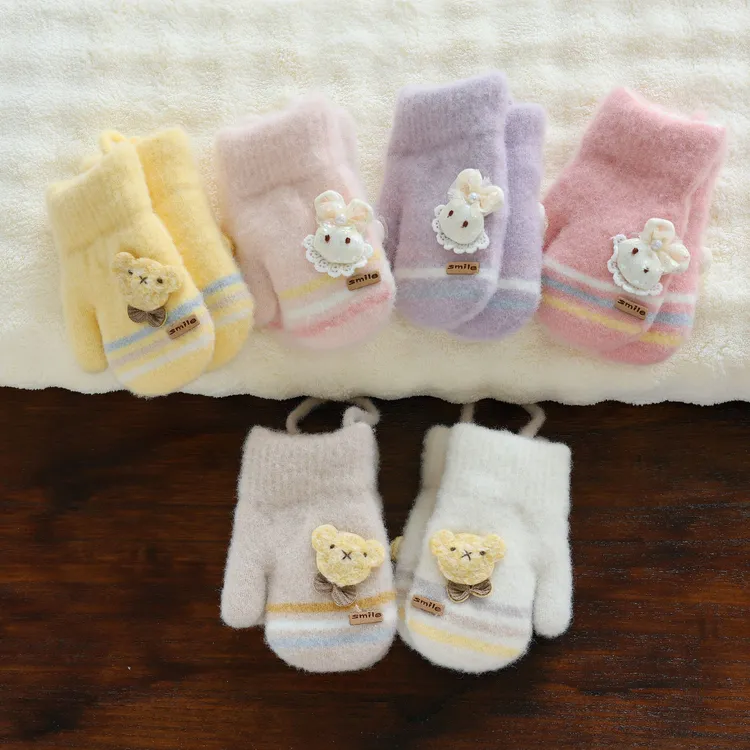 0-2岁3宝宝保暖手套加绒加厚防风寒女童小男孩婴幼儿园挂脖可爱一