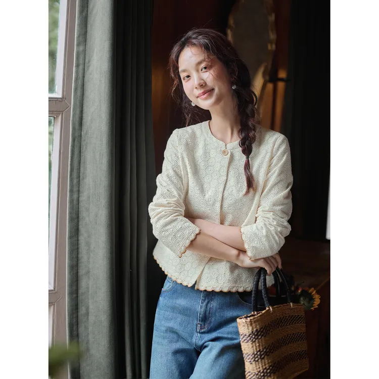 红念米白色提花外套女短款小个子设计感秋季2025新款女装气质上衣