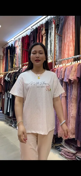 标准短袖圆领甜美风常规款大码T恤通用常规透气