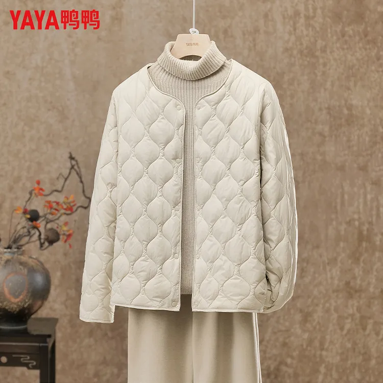 鸭鸭2025秋冬季新款短款女羽绒服时尚休闲保暖百搭户外防风外套