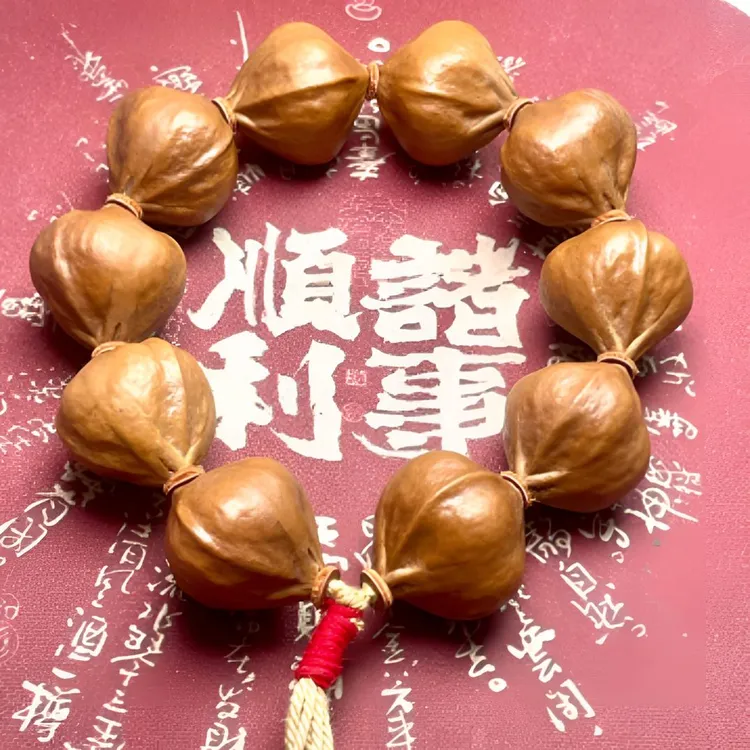 2529大尺寸百年树王雕刻用料 精品铁核鲨鱼背三角孔