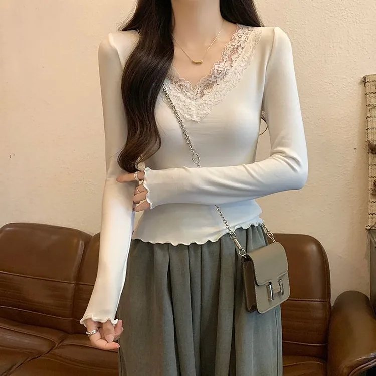 纯欲V领蕾丝边白色长袖T恤女2025秋冬新款体恤修身内搭打底衫上衣