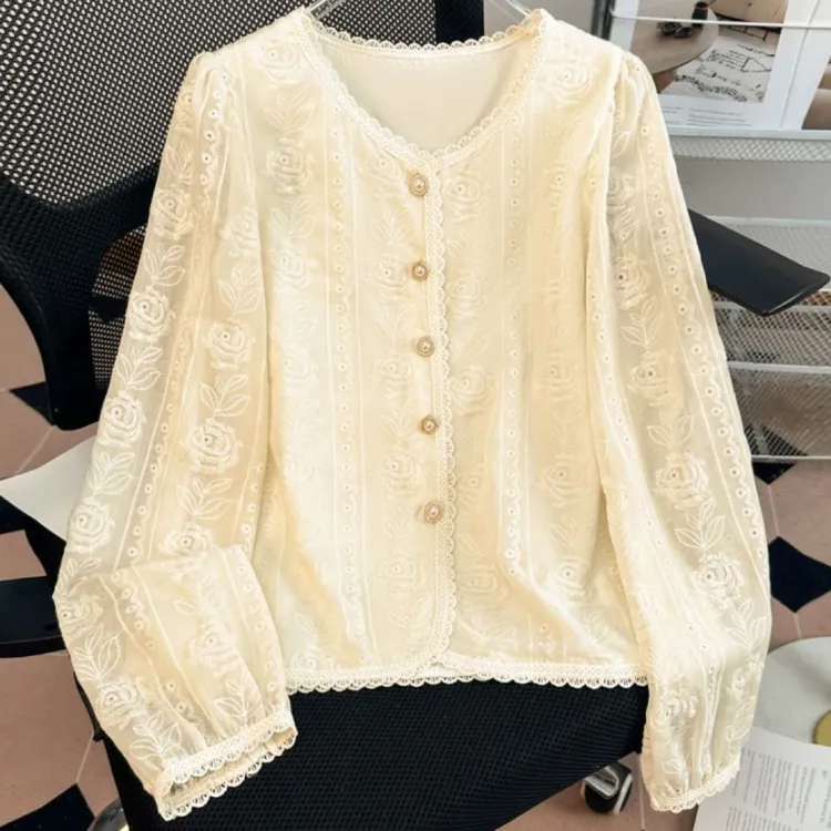 法式小香风长袖蕾丝衬衫女春秋款轻奢高级感上衣2025新款洋气小衫