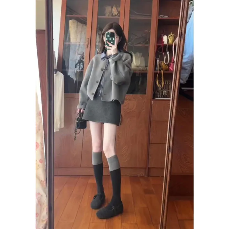INS CEC冬季穿搭一整套通勤休闲毛呢外套蓝色打底半身裙子三件套