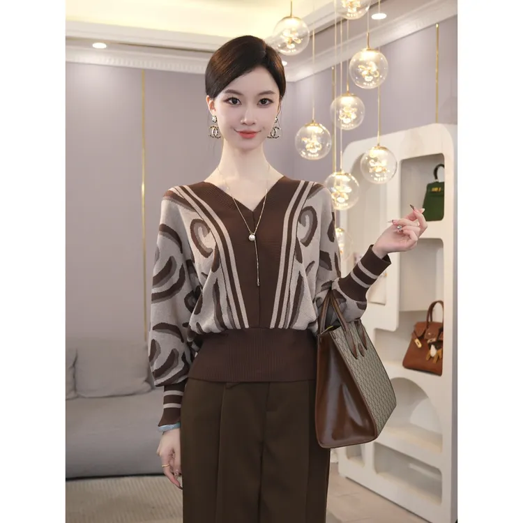 2025年秋冬新款【Q-1198PY】含绵羊毛V领套头外穿咖色针织衫上衣女