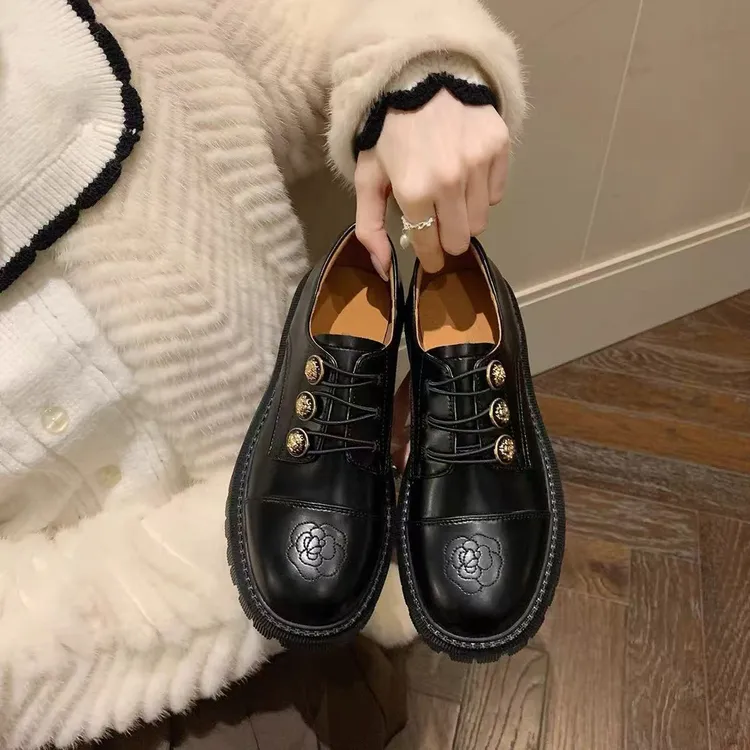 JINXI | 高版本羊皮内里~山茶花厚底粗跟刺绣牛皮乐福鞋(跟高5CM）