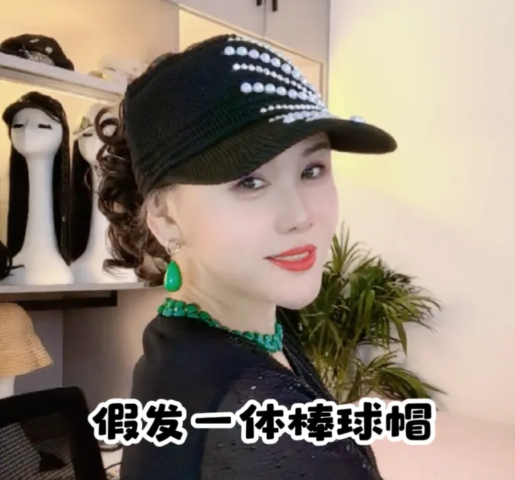 夏季新款假发一体马尾棒球帽卷发鸭舌帽假发帽子女钉珠烫钻遮阳
