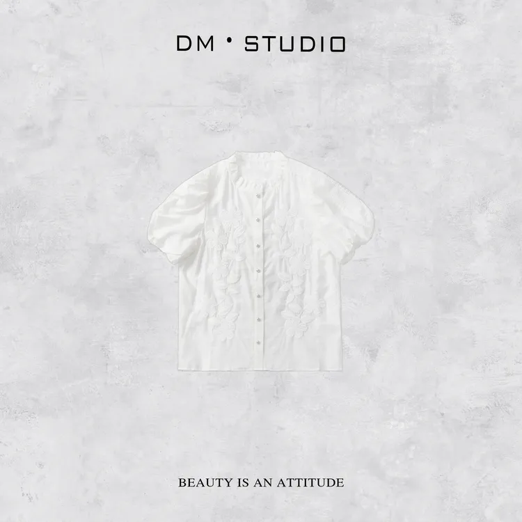 DEDM•STUDIO/气质小众精致感重工刺绣排扣短袖衬衣2504CS/L89625