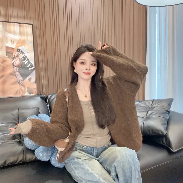 【晓溪服饰】韩版时尚毛针织衫短款慵懒风冬季针织开衫毛衣6599