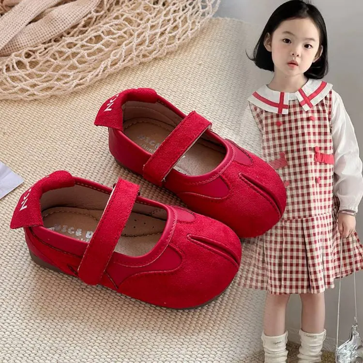 韩版女童假分趾皮鞋2025春秋新款儿童软底单鞋女孩洋气宝宝豆豆鞋