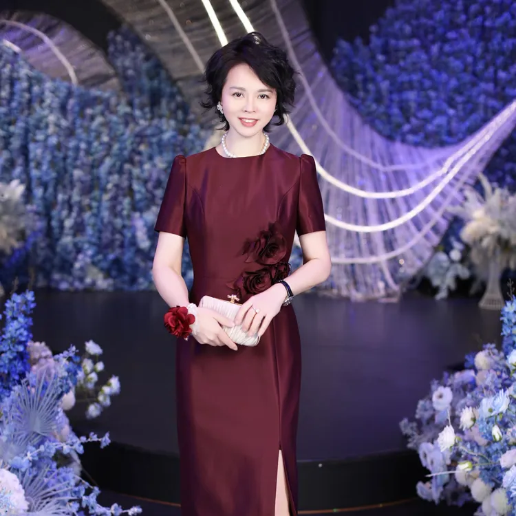 喜喜妈妈礼服修身妈妈装喜妈妈礼服2025新款爆款