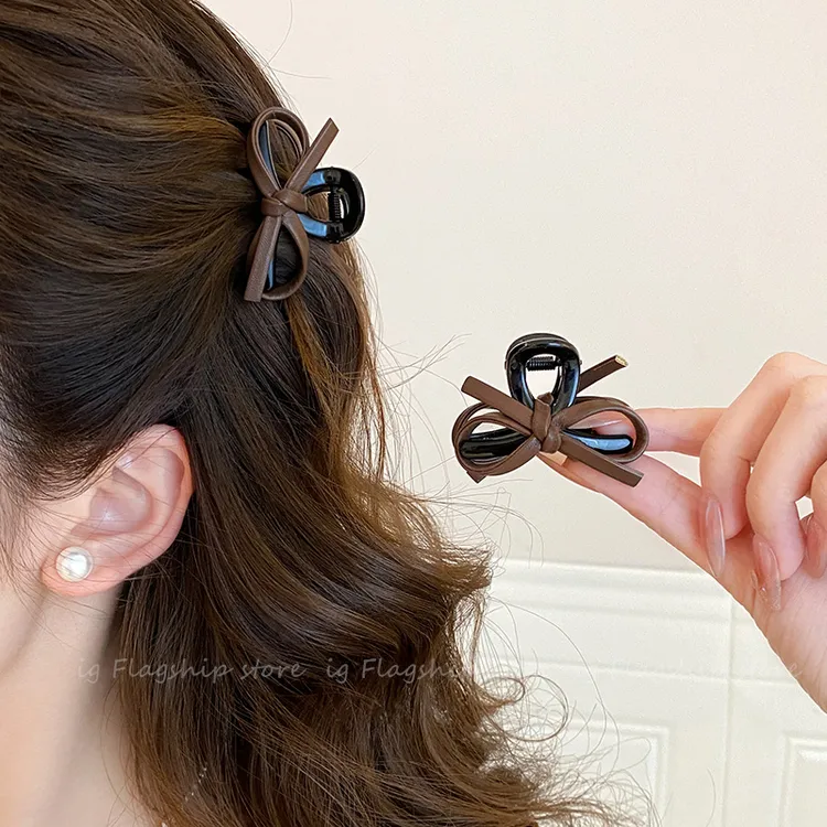 皮质蝴蝶结碎发抓夹女高级感半扎发鲨鱼夹子发夹发饰2025新款发卡