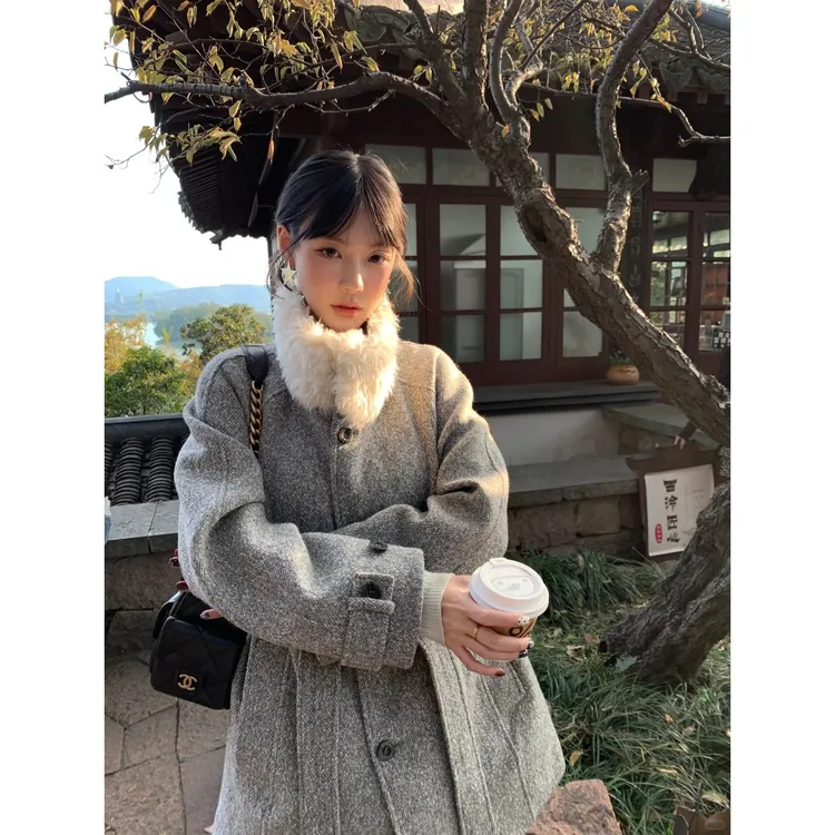 立领毛绒气质法式慵懒收腰呢子大衣冬季新款保暖韩系宽松外套女