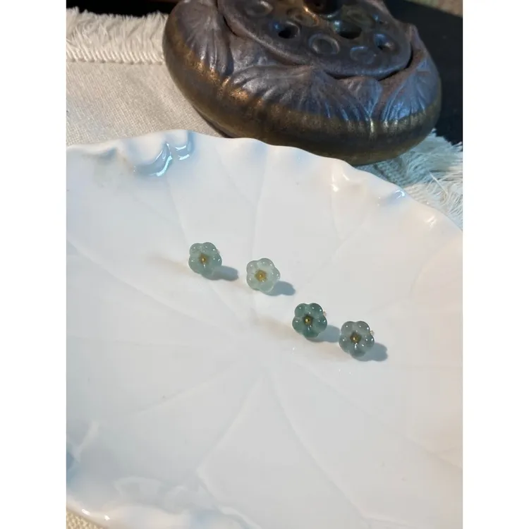 【阿花的珍宝盒】翡翠小花耳钉