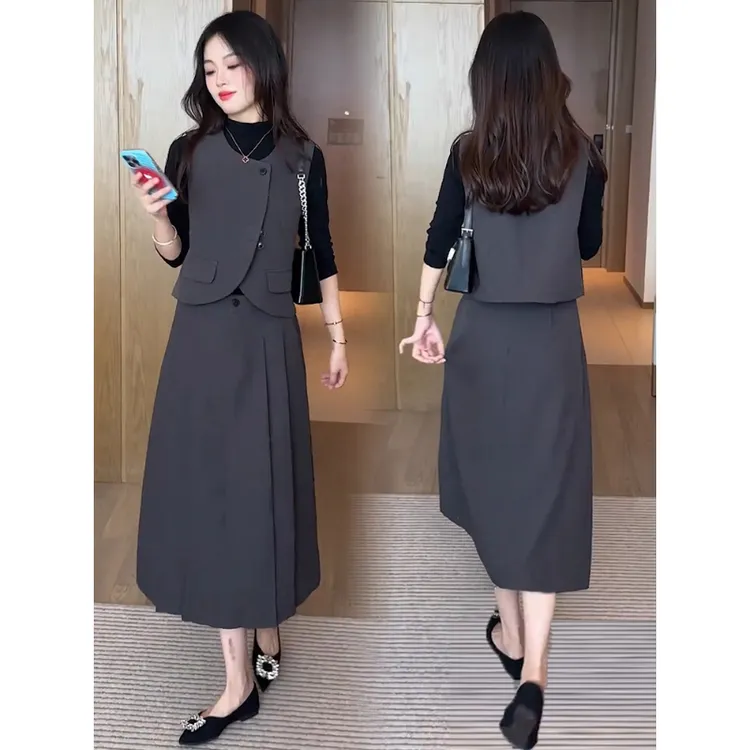 拉夏贝尔法式时尚套装裙女春秋季2025气质马甲打底衫半身裙三件套