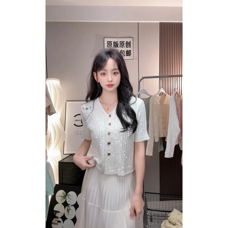 夏季新款V领钉珠针织衫女2025春秋款纯色亮片显瘦针织衫百搭上衣